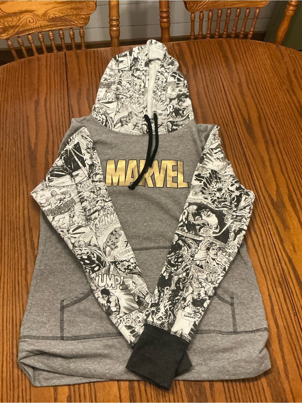 Universal Studios Marvel Hoodie Unisex Gray Fleece Comic Sleeve Pullover L NEW